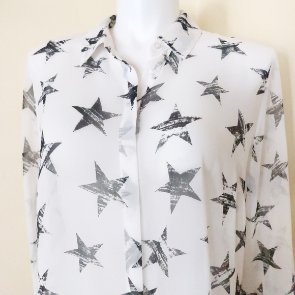 Lane Bryant Black & White Distressed Stars Plus Size 18/20 Button Up Blouse - Picture 5 of 13